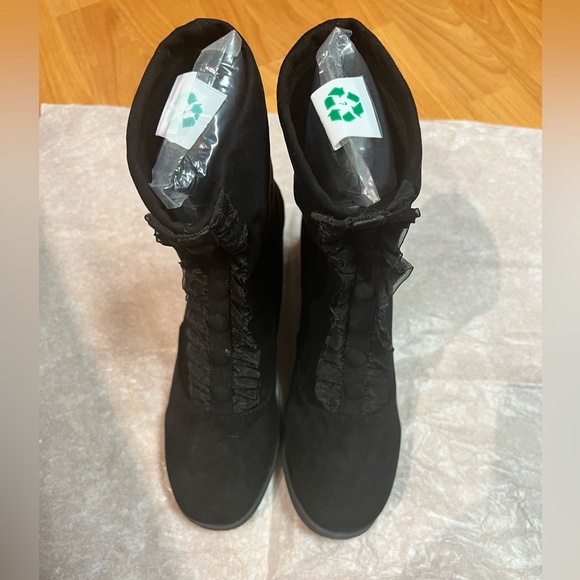 NWOT - Rhinestone Décor Faux Suede Ankle Boots (Size 7.5)) - Picture 3 of 11